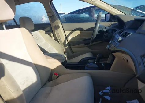 2009 Honda Accord 2.4 Lx z USA, uszkodzony, nr VIN 1HGCP26319A124597